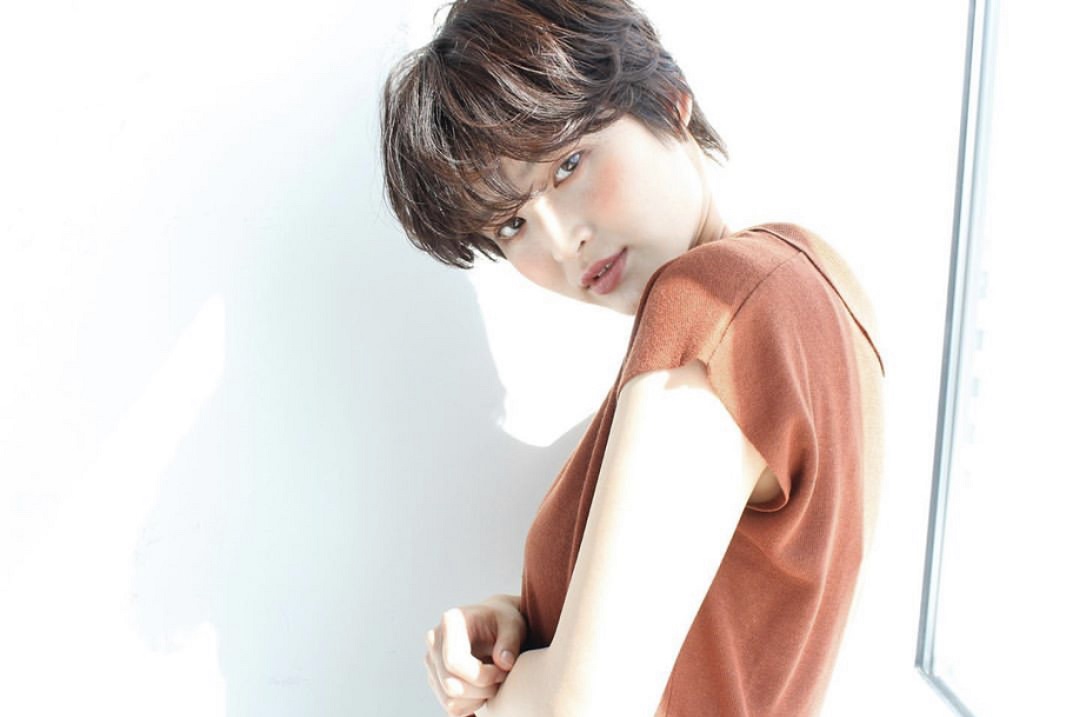 既俏丽又不失女人味的日式短发造型